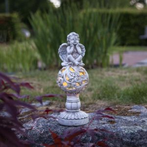 Solcellsdekoration sittande ängel