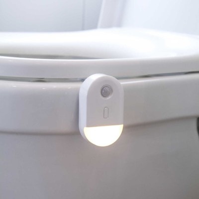 Toalettlampa med rörelse- och skymningssensor